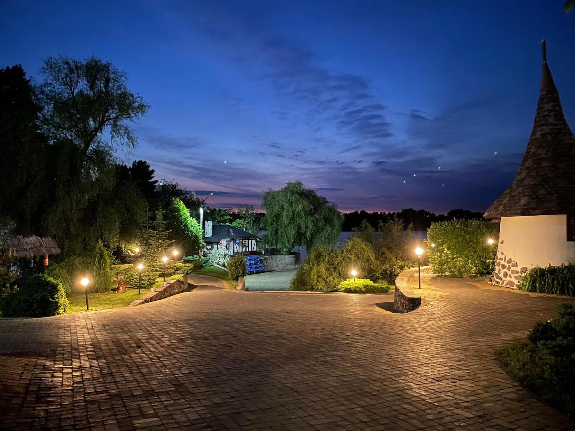 Mayak Resort Kam'yani Potoky 外观 照片