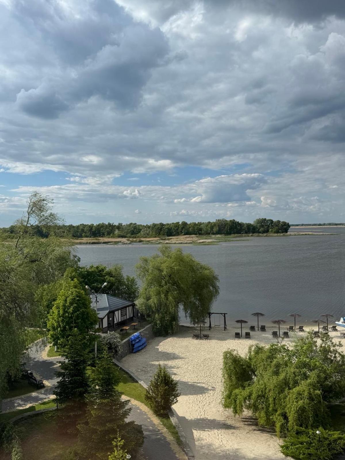 Mayak Resort Kam'yani Potoky 外观 照片