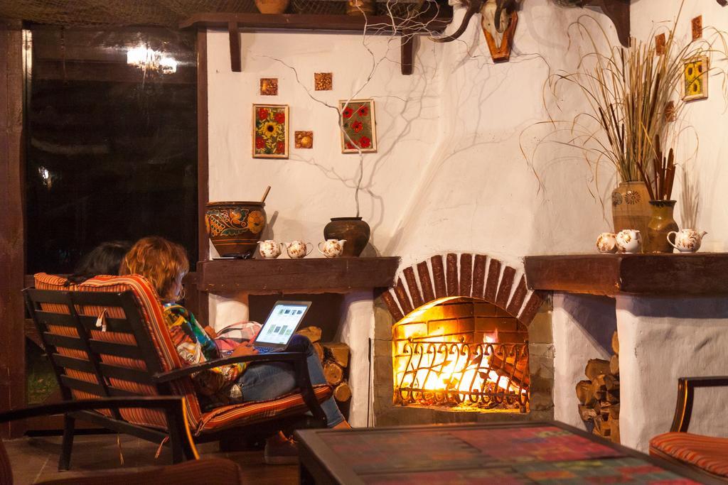 Mayak Resort Kam'yani Potoky 外观 照片