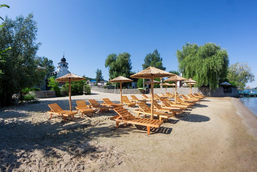 Mayak Resort Kam'yani Potoky 外观 照片